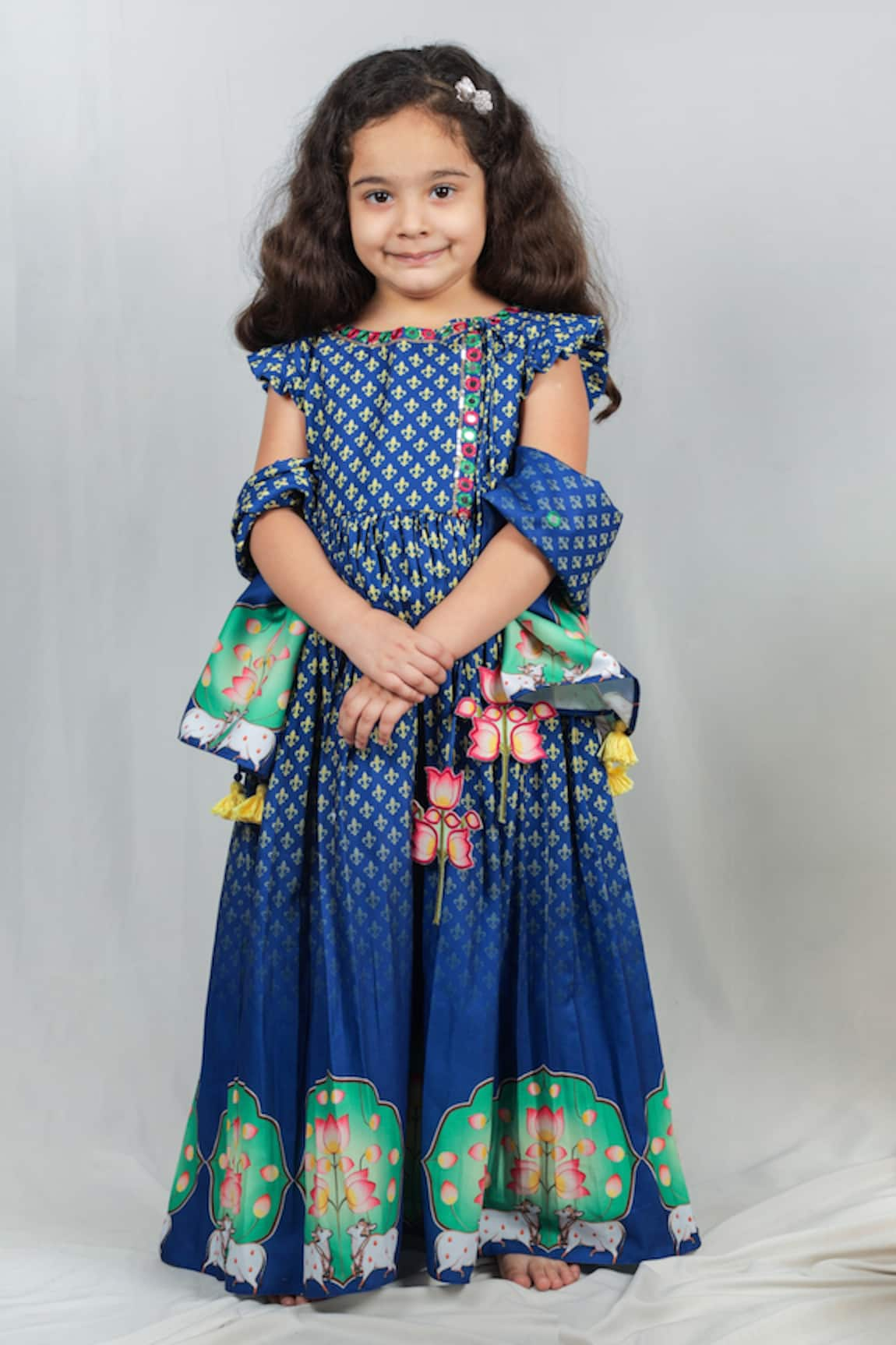 Vivedkids Fleur De Lis Pichwai Print Angarkha With Dupatta