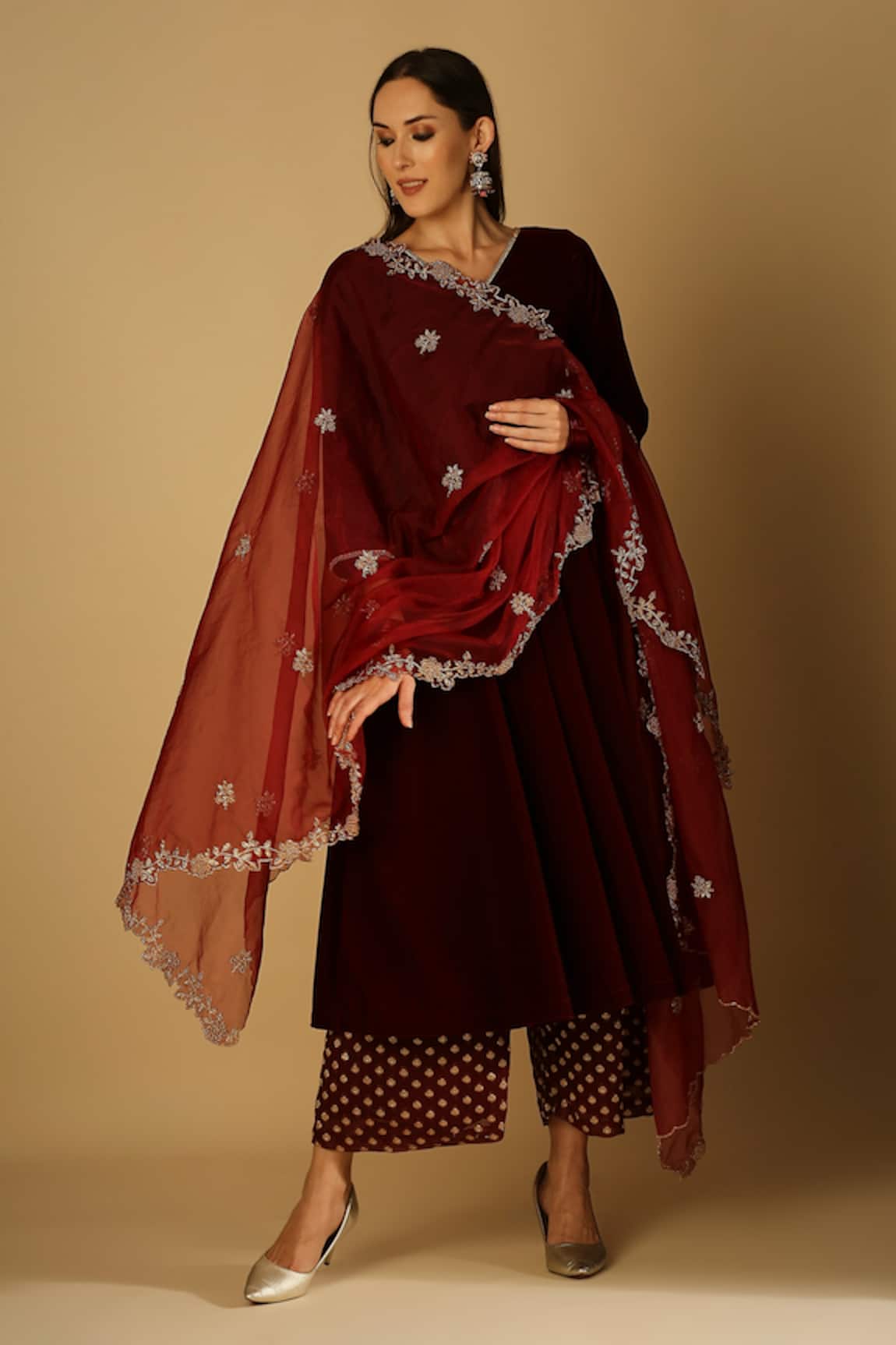 Monk & Mei Ruhani Floral Embroidered Dupatta