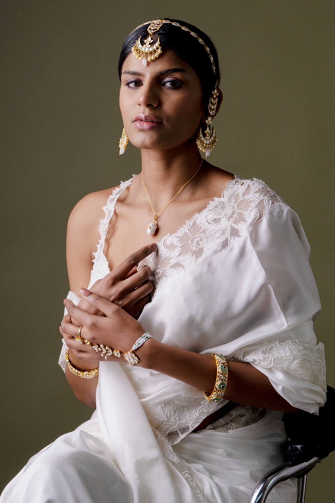 Osvag India Polki Embellished Haathphool 