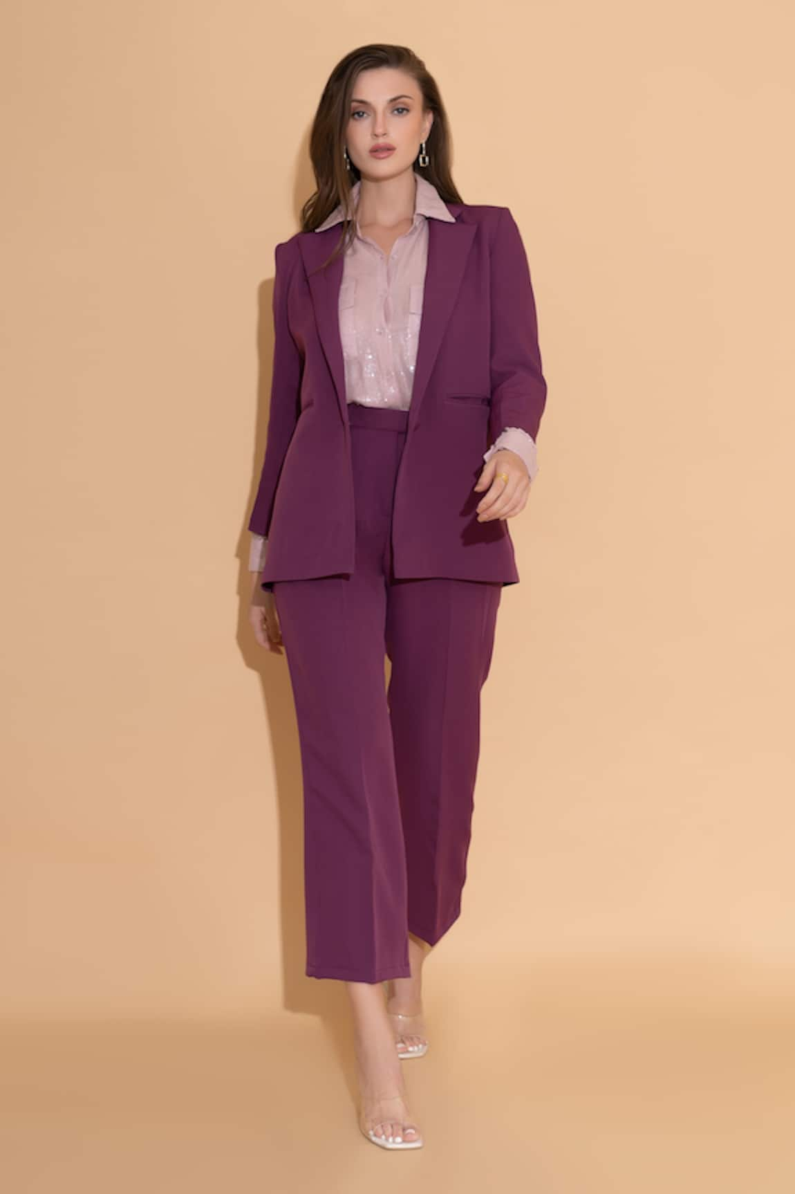 Deep Purple Suit With Slim Fit Blazer And Flared Trousers  BLUZAT  Wolf   Badger