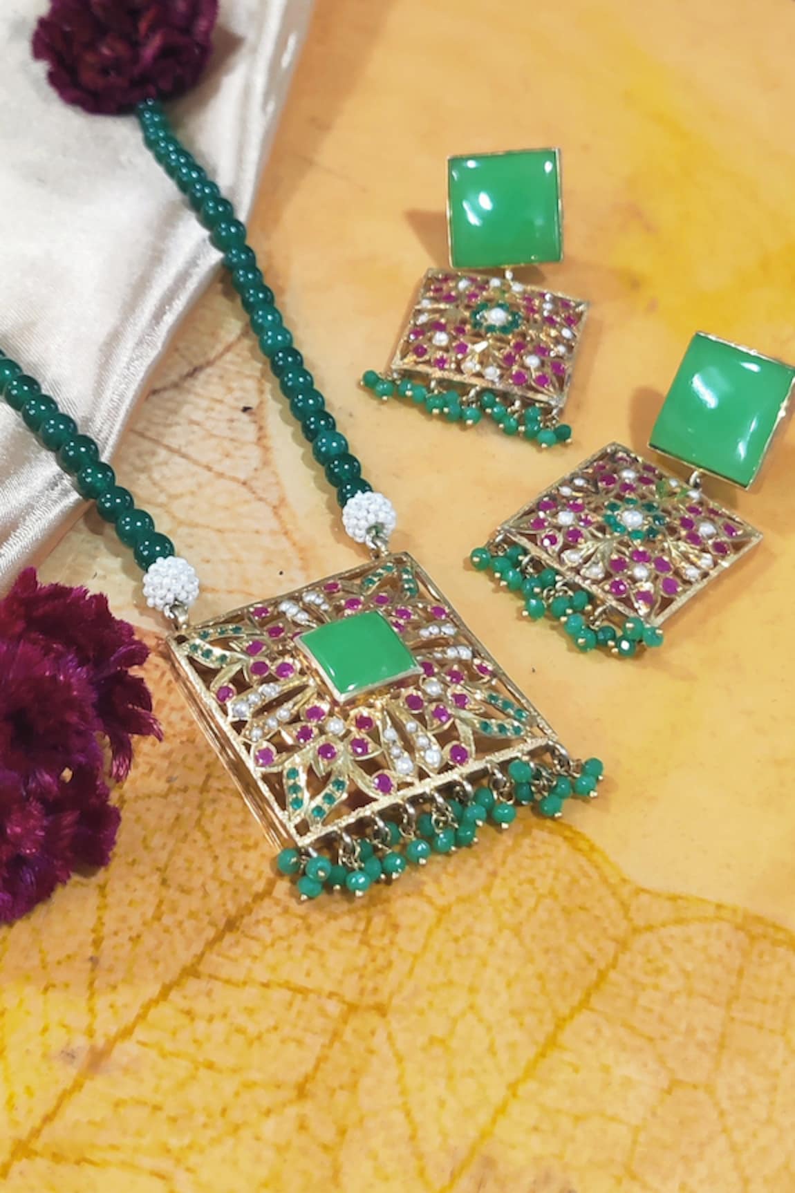 Devanshi Renu Jewels Geometric Shaped Pendant Necklace Set