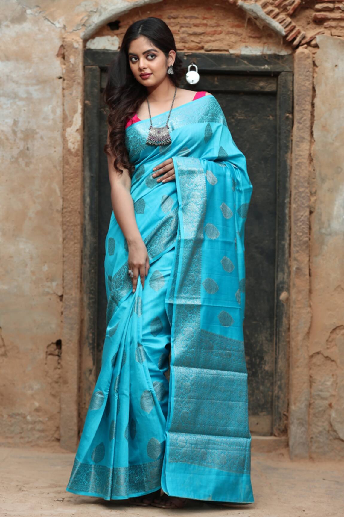 Naaritva India Chiniya Silk Banarasi Handwoven Saree