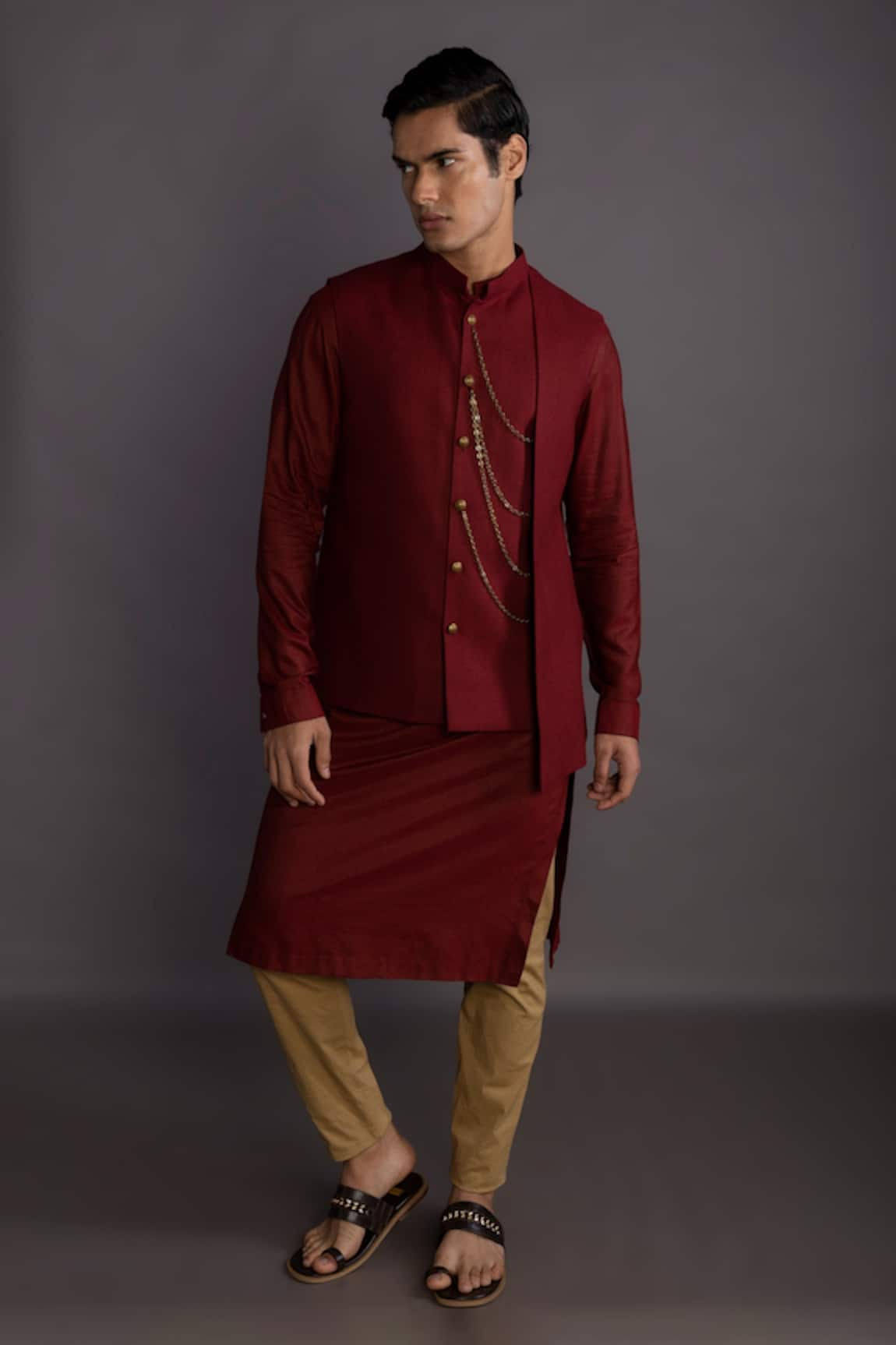 GRAM OF INK Chain Embellished Bundi & Kurta Set