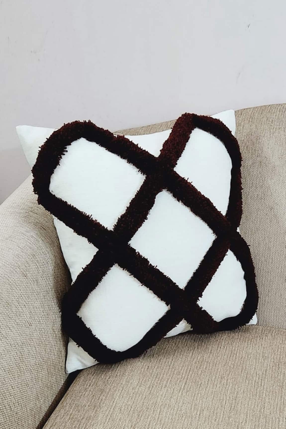 Throwpillow Criss Cross Tufted Cushion Cover - Single Pc