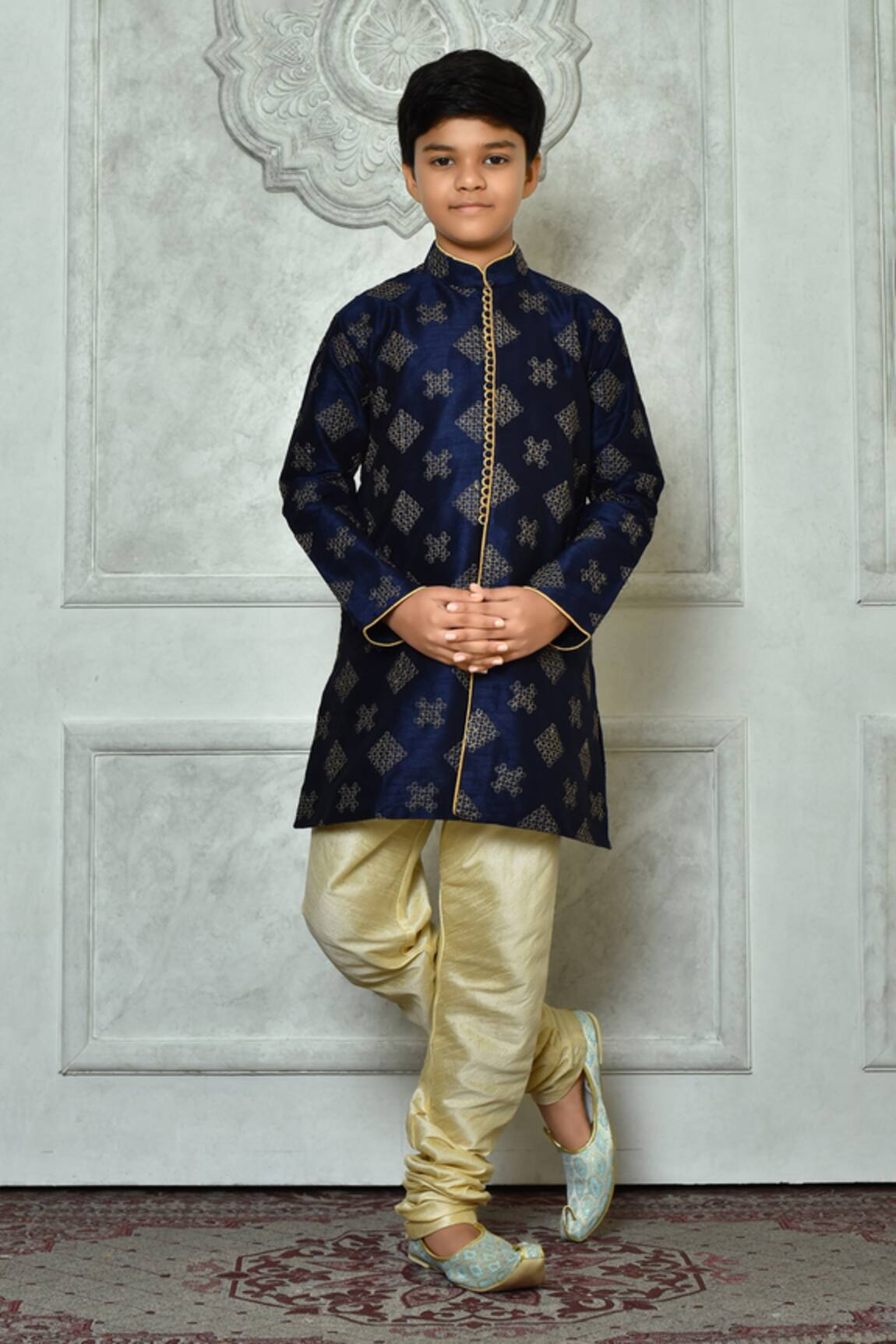 Petite Pomme Floret Embroidered Kurta Set
