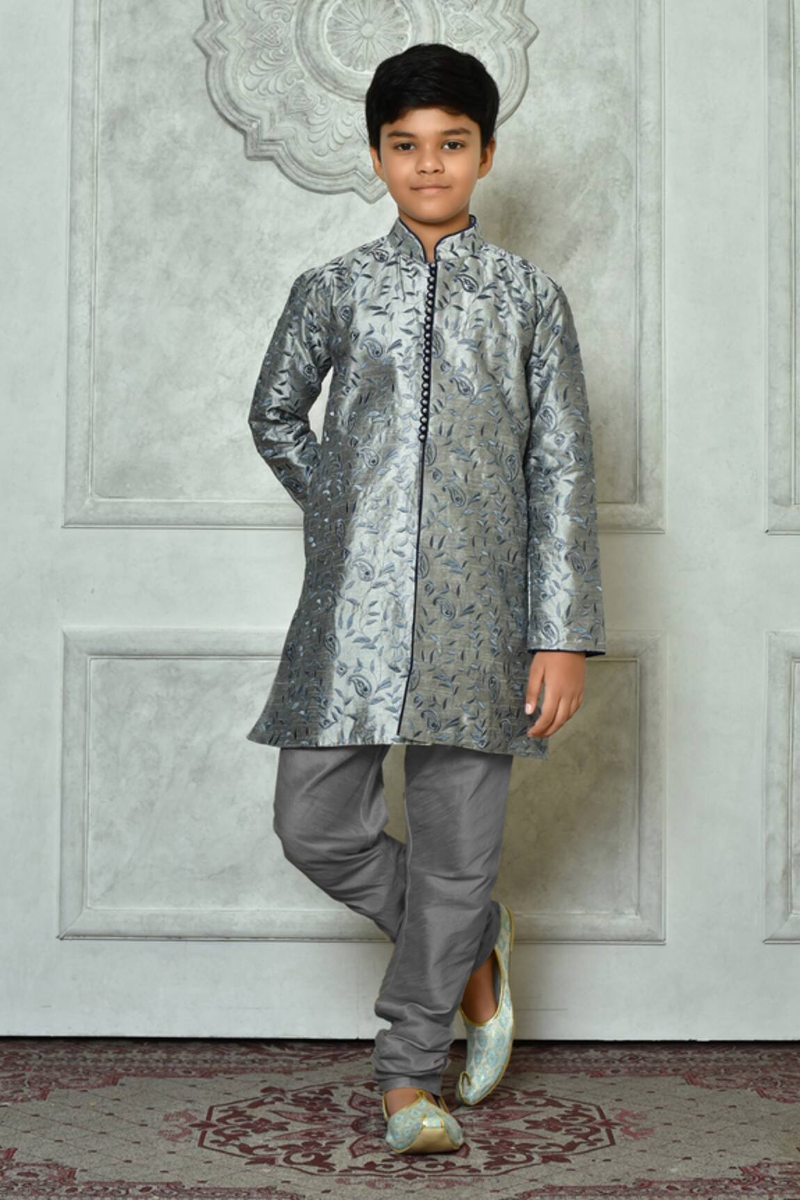 Petite Pomme Leaf & Paisley Pattern Full Sleeve Kurta