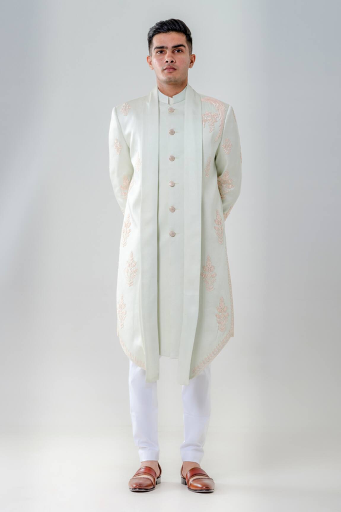 Amrit Dawani Flower Bloom Embroidered Kurta With Trouser 