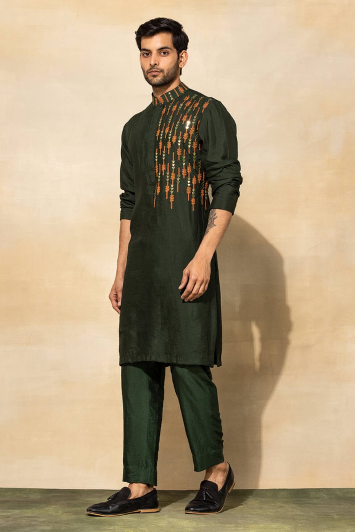 Diyarajvvir Arrow Pattern Kurta Set