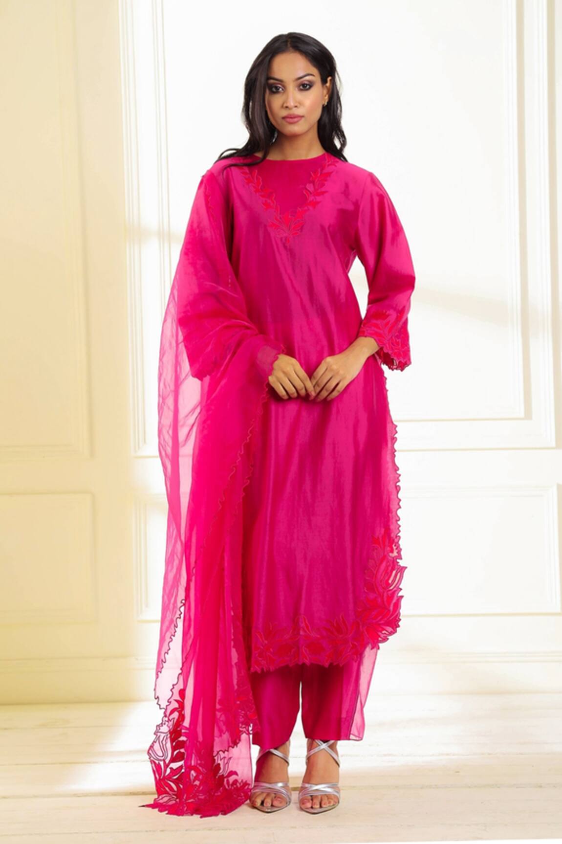 Omana By Ranjana Bothra Shahin Placement Applique Embroidered Kurta Set