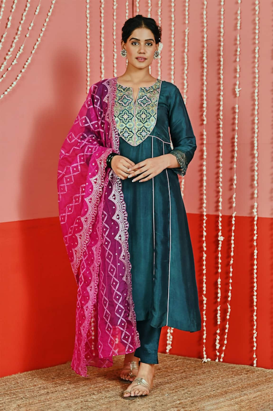 Myaara Panelled Kurta Set With Organza Embroidered Dupatta