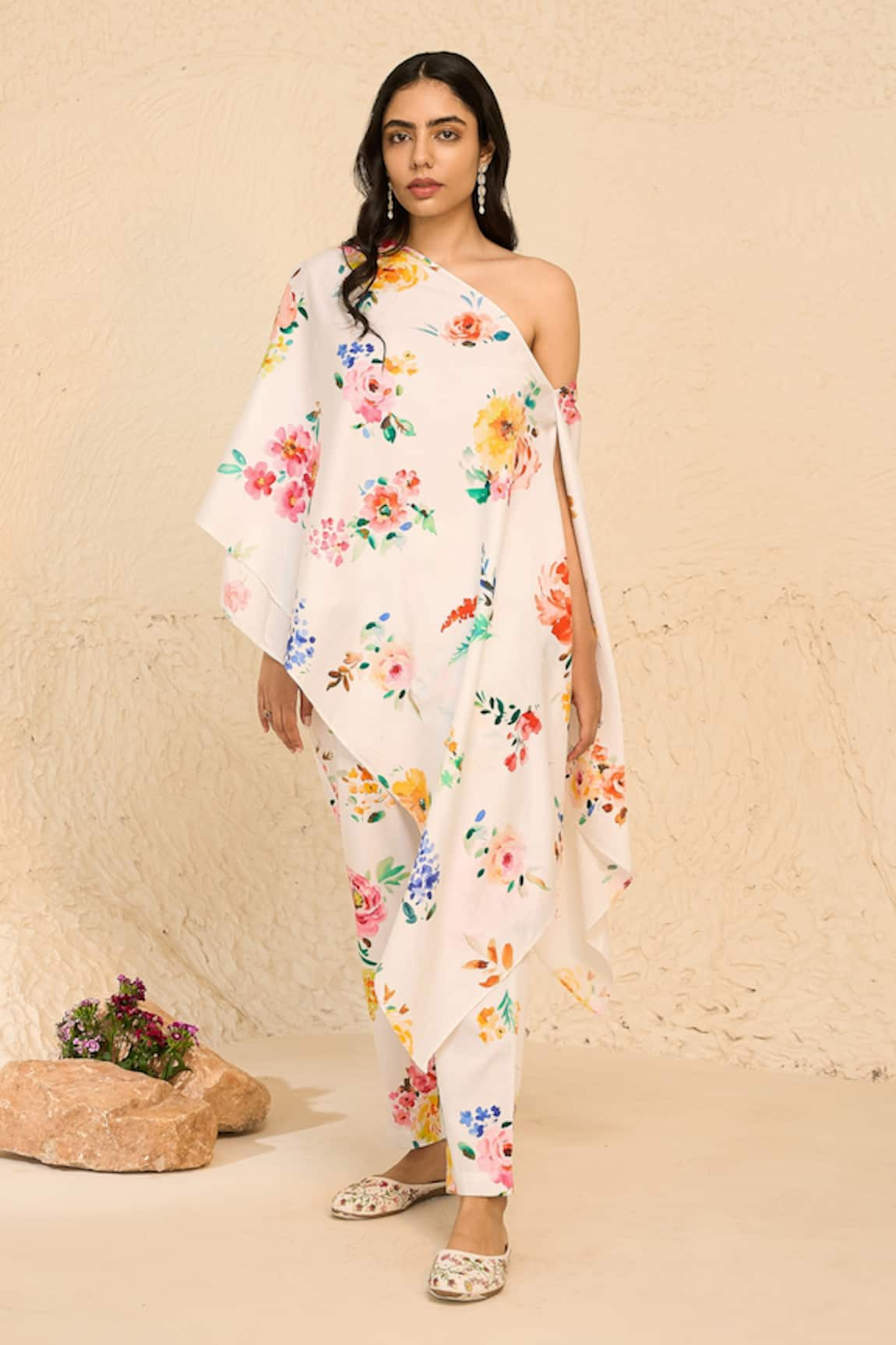 Chrkha Floral Bloom Print Kaftan With Pant