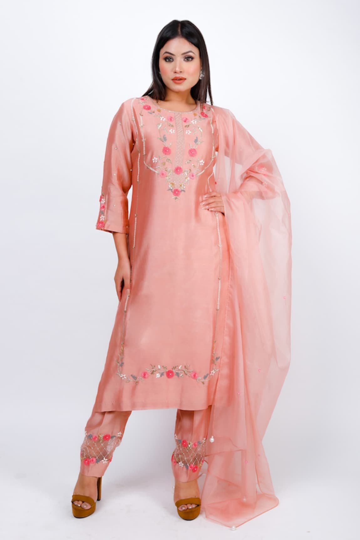 Geetika Jain Chanderi Cut Dana Embroidered Kurta Set