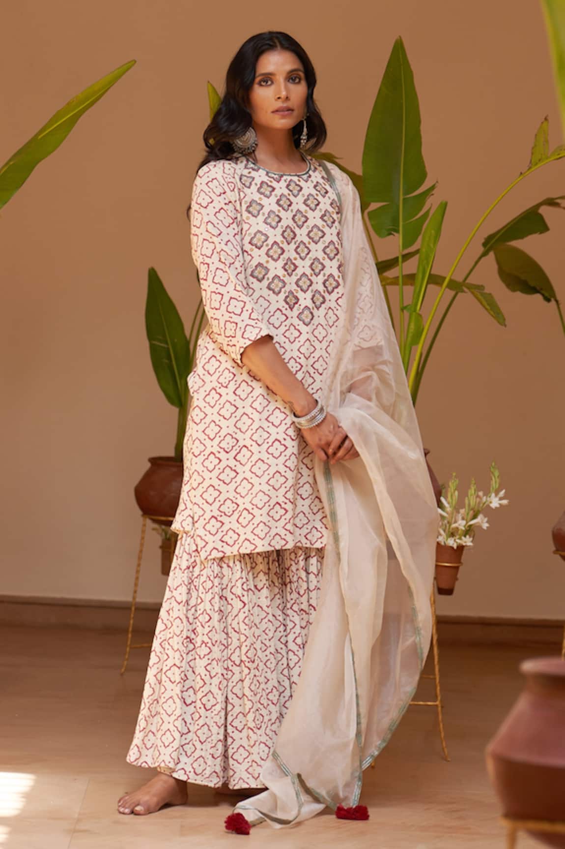 Rekha Agra Quatrefoil Print Kurta & Gharara Set