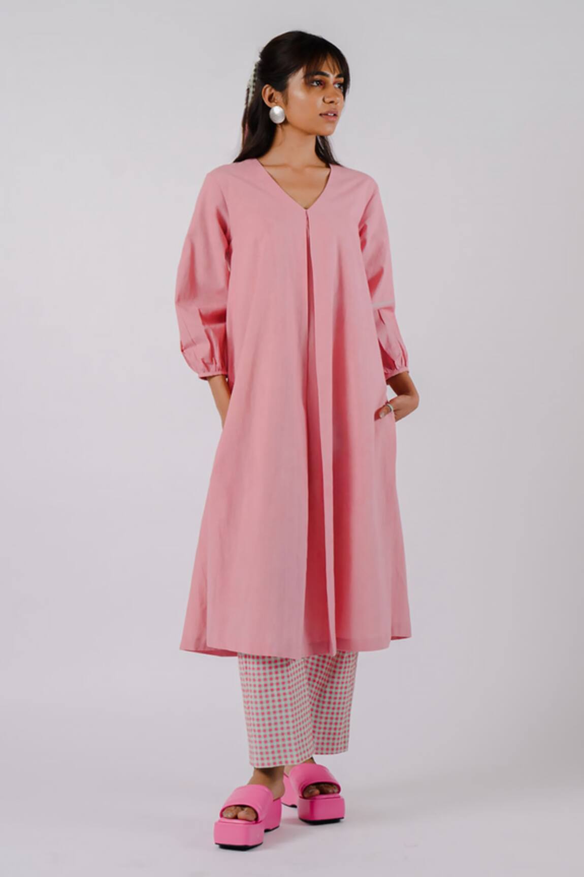 Tussah By Siddhi Shah Solid Kurta With Checkered Pant