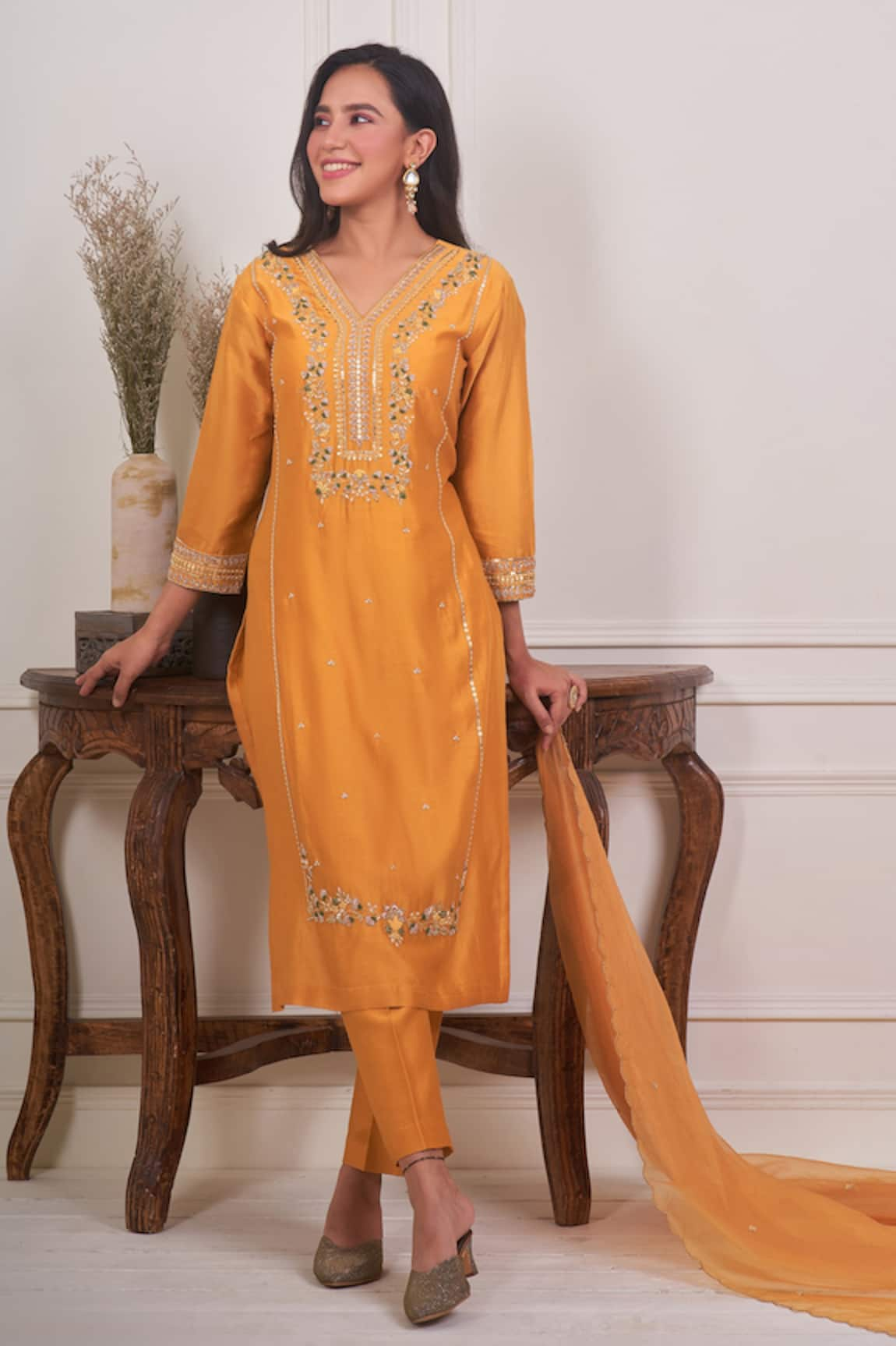 Geetika Jain Chanderi Dabka Embroidered Kurta Set