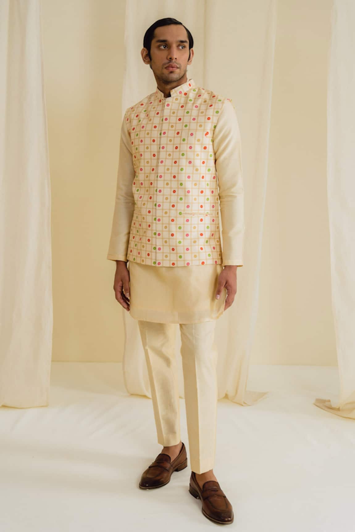Drishti & Zahabia Floral Checkered Bundi & Kurta Set
