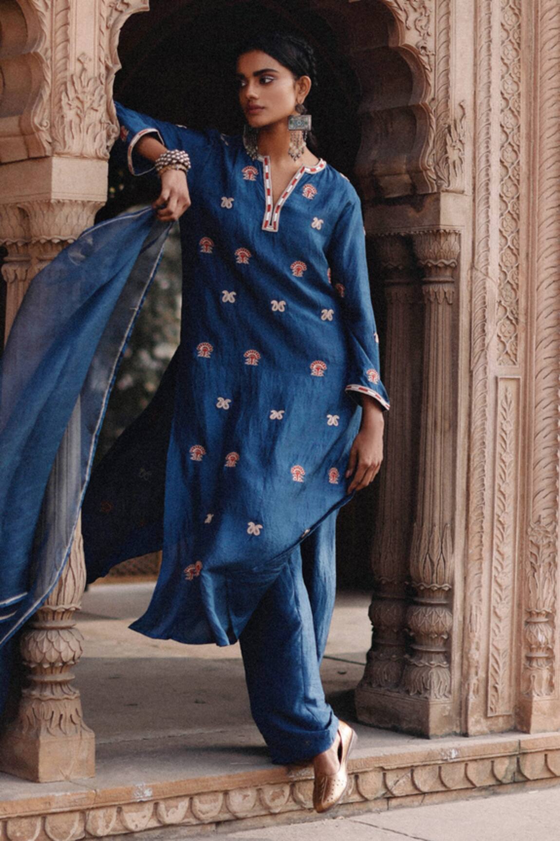 Avacara Embroidered Paisley Buttis Kurta Set