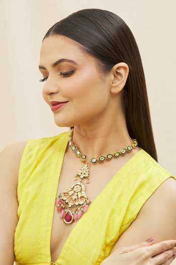 Just Shradhas Kundan Embellished Pendant Necklace 