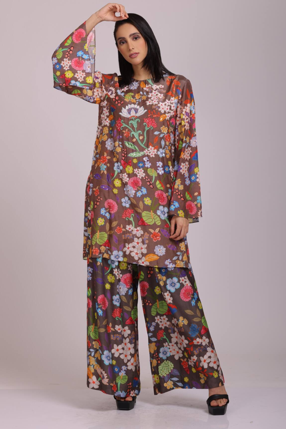 ALPONA DESIGNS BY SOHAM ACHARYA Floral Print Round Neck Tunic & Palazzo Set 