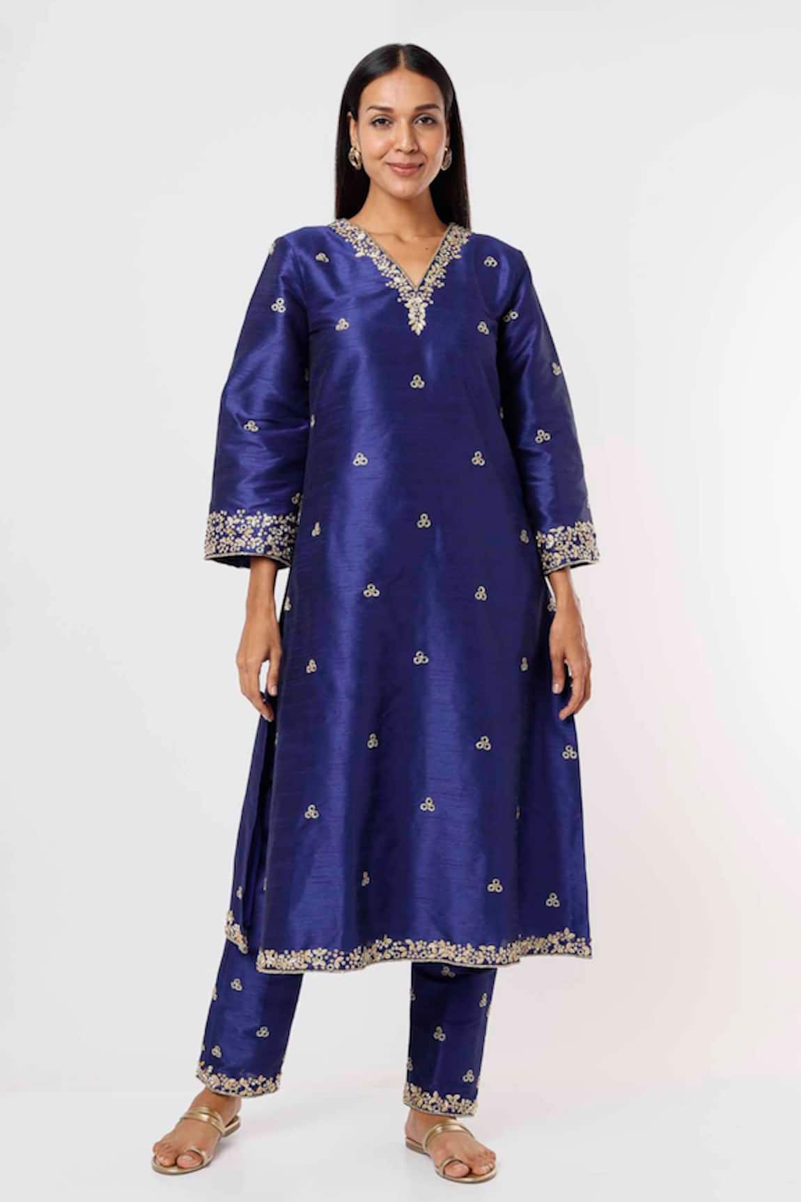Mehak Murpana Floral Embroidered Raw Silk Kurta & Pant Set
