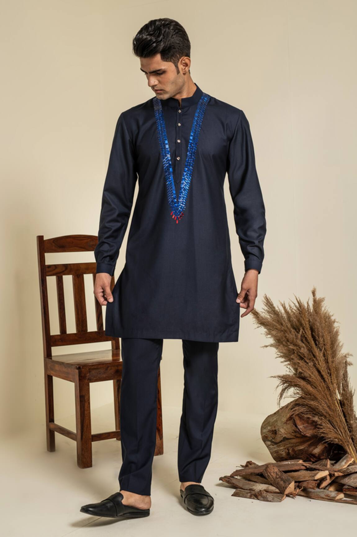 Abkasa Embroidered Kurta & Trouser Set 