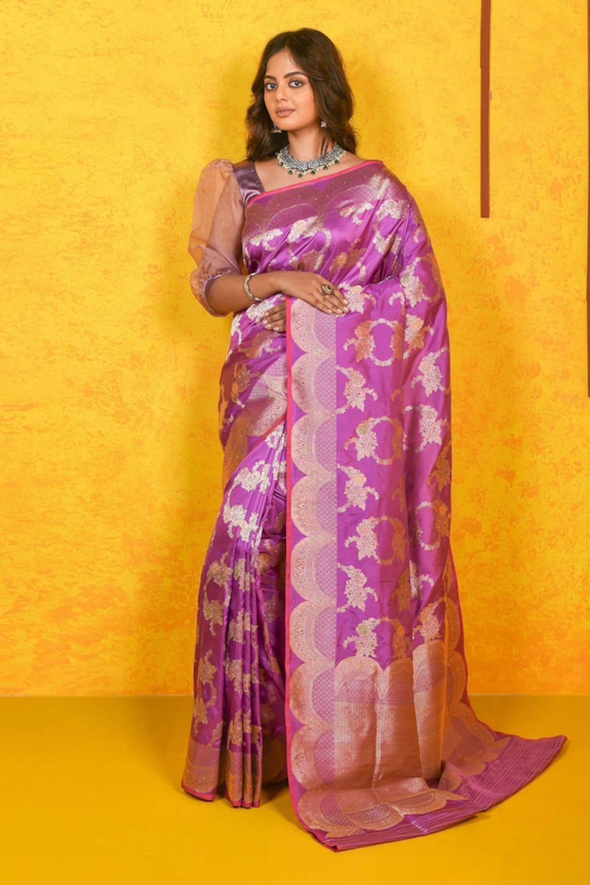 Naaritva India Banarasi Kadwa Floral Handwoven Saree