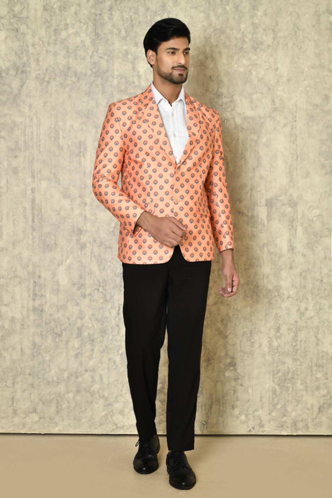 Naintara Bajaj Lapel Collar Printed Blazer