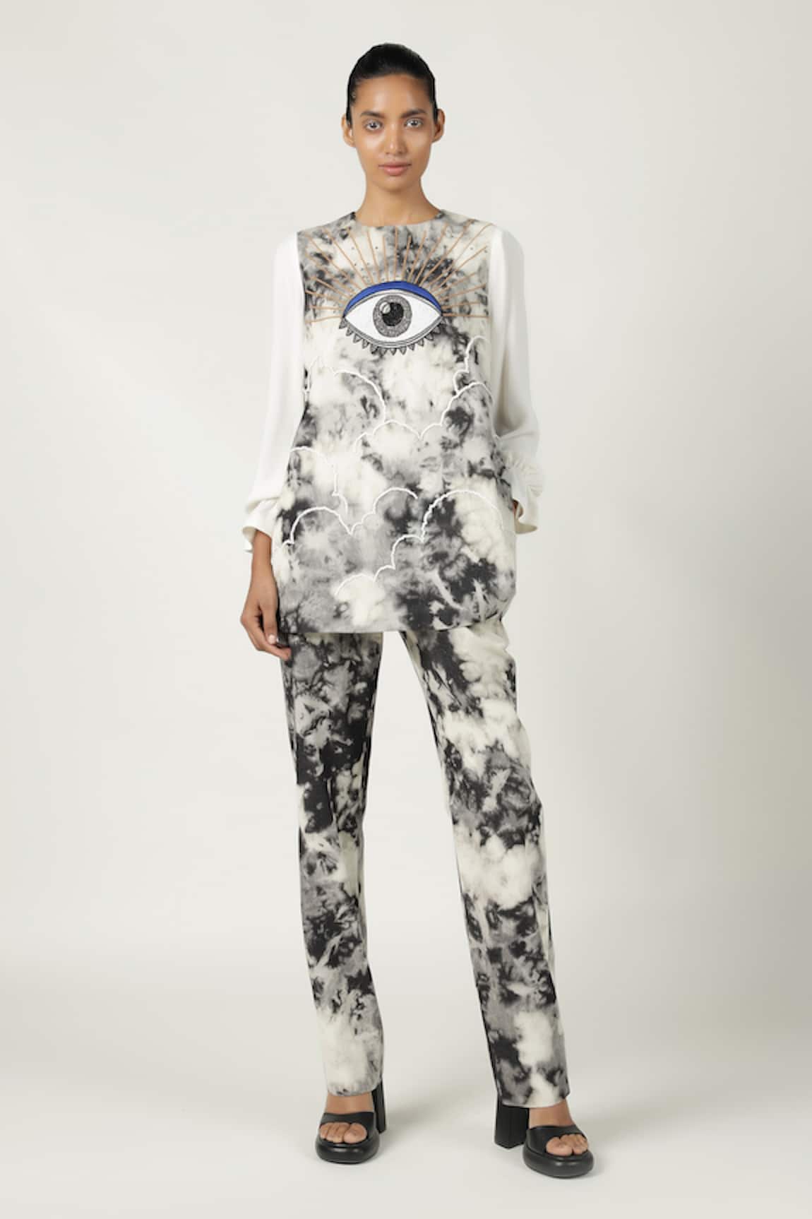 Shahin Mannan Clouds & Eye Flared Top With Pant