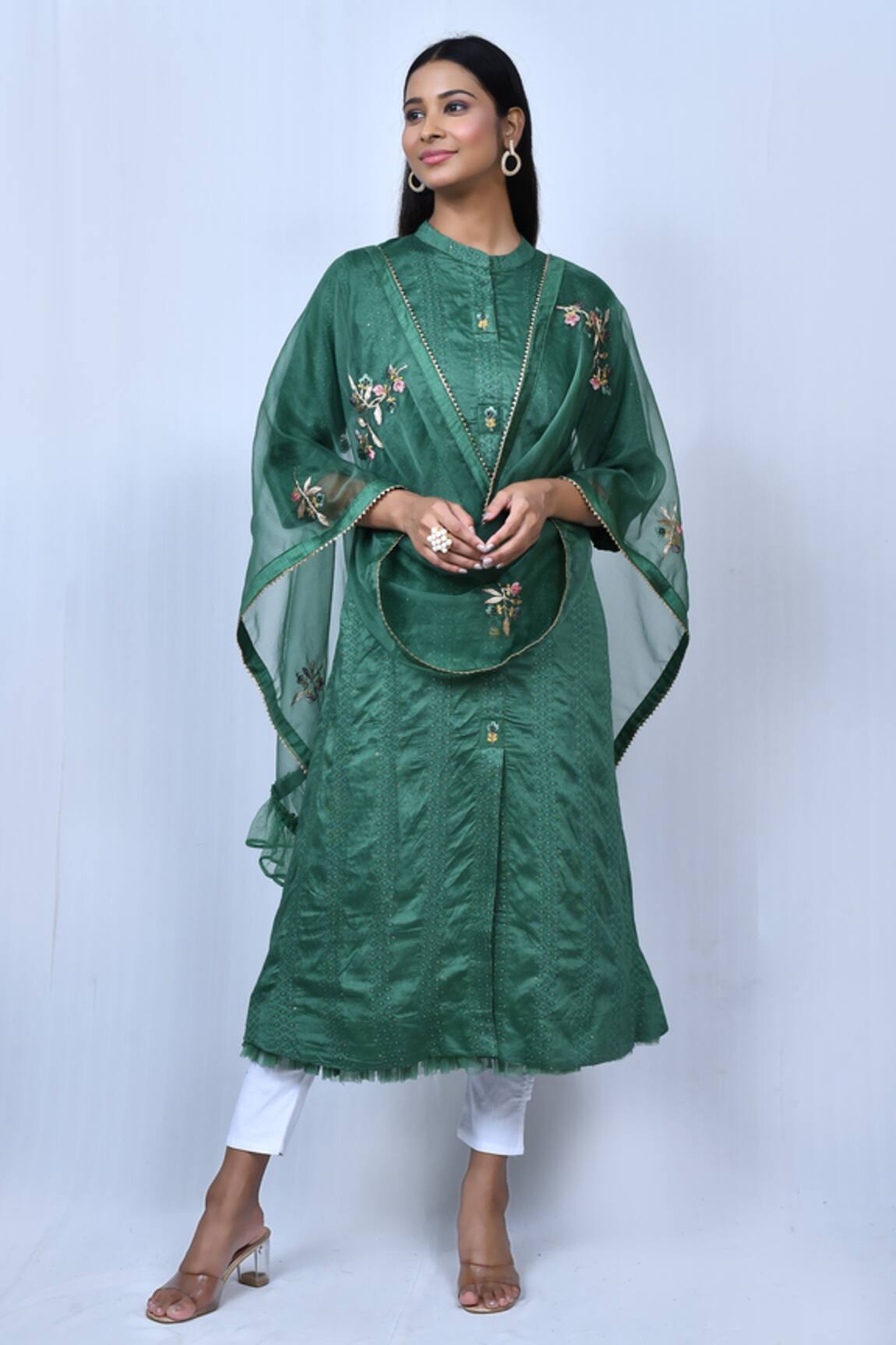 Nazaakat by Samara Singh Thread Embroidered Straight Kurta Set