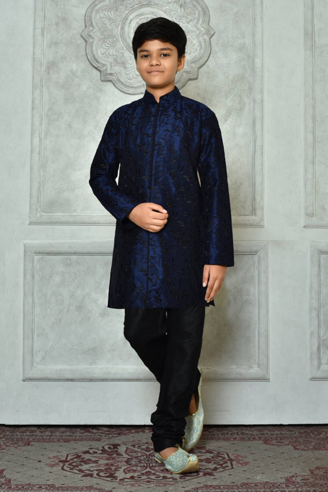 Petite Pomme Paisley  Embroidered Kurta 