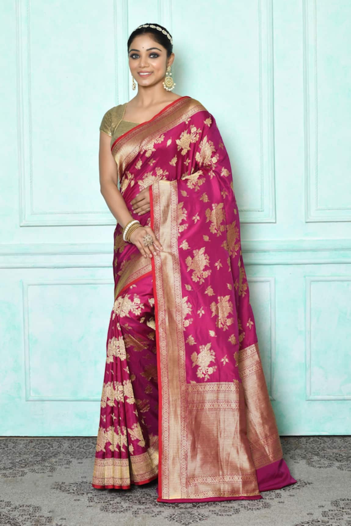 Pinki Sinha Floral Handwoven Banarasi Silk Saree
