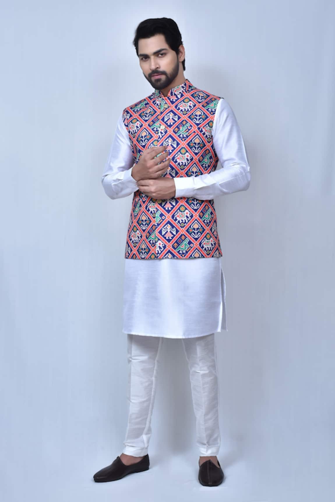 Arihant Rai Sinha Geometric Patola Print Bundi & Kurta Set