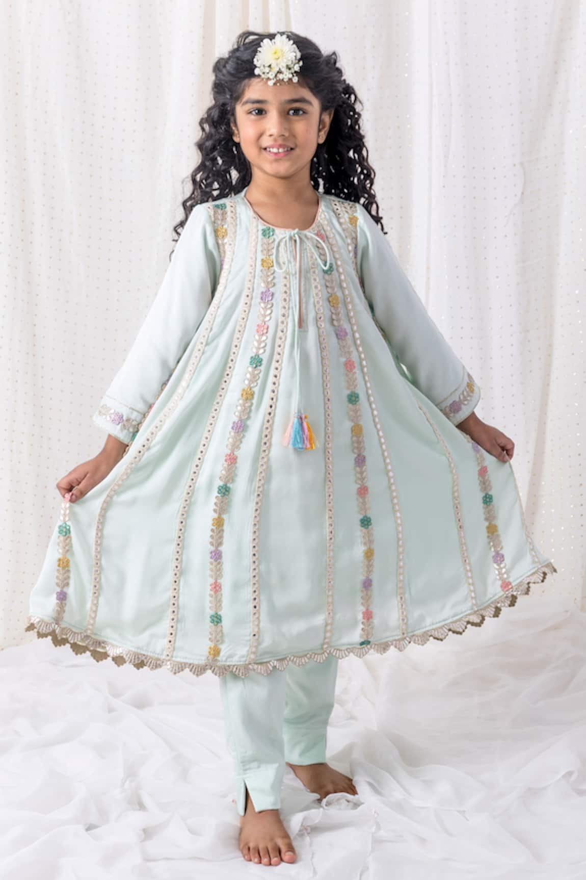 Chotibuti Mirror Embroidered Kurta & Pant Set