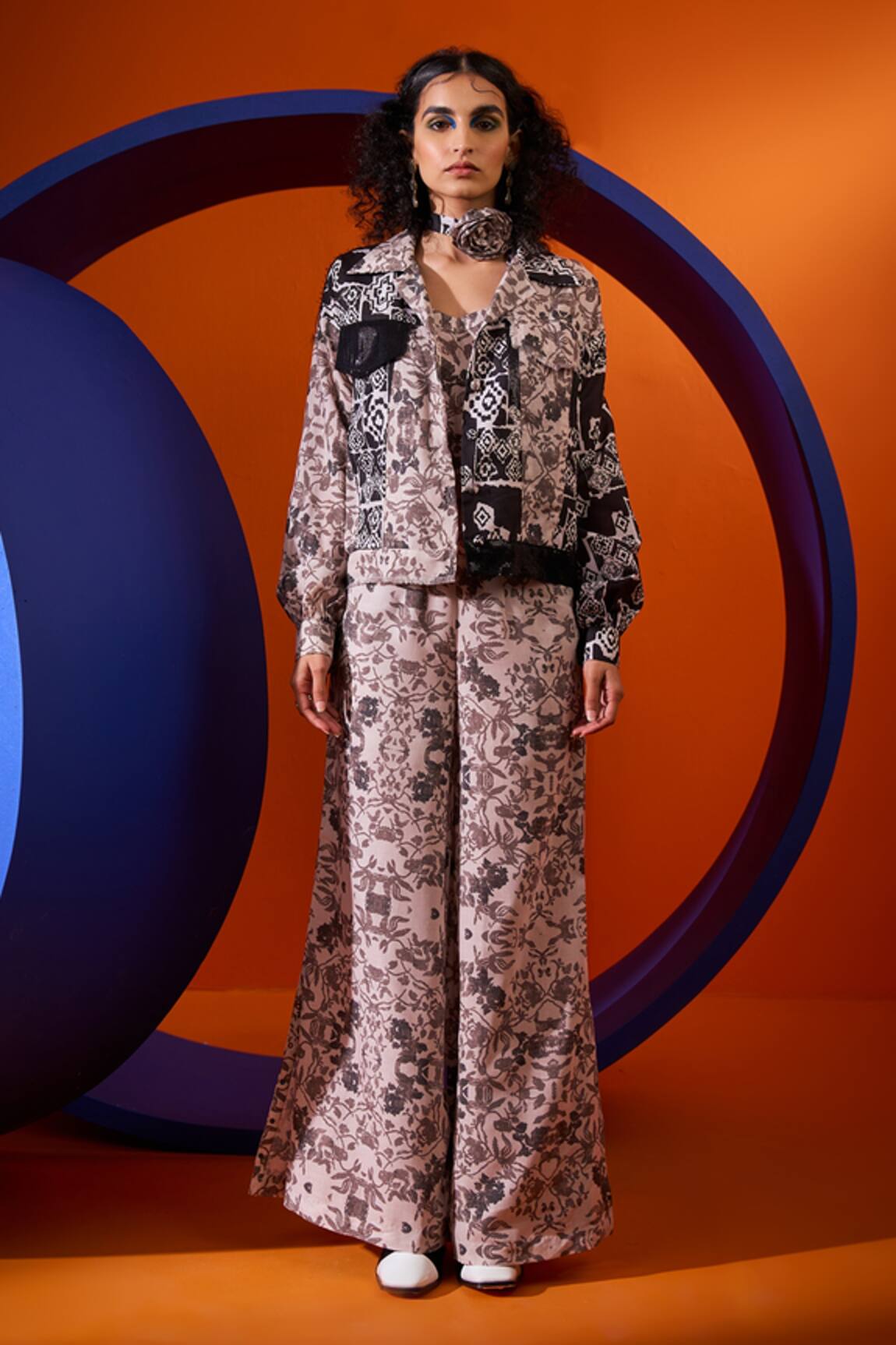 The Dramebaaz CO Abstract Print Jacket & Pant Set