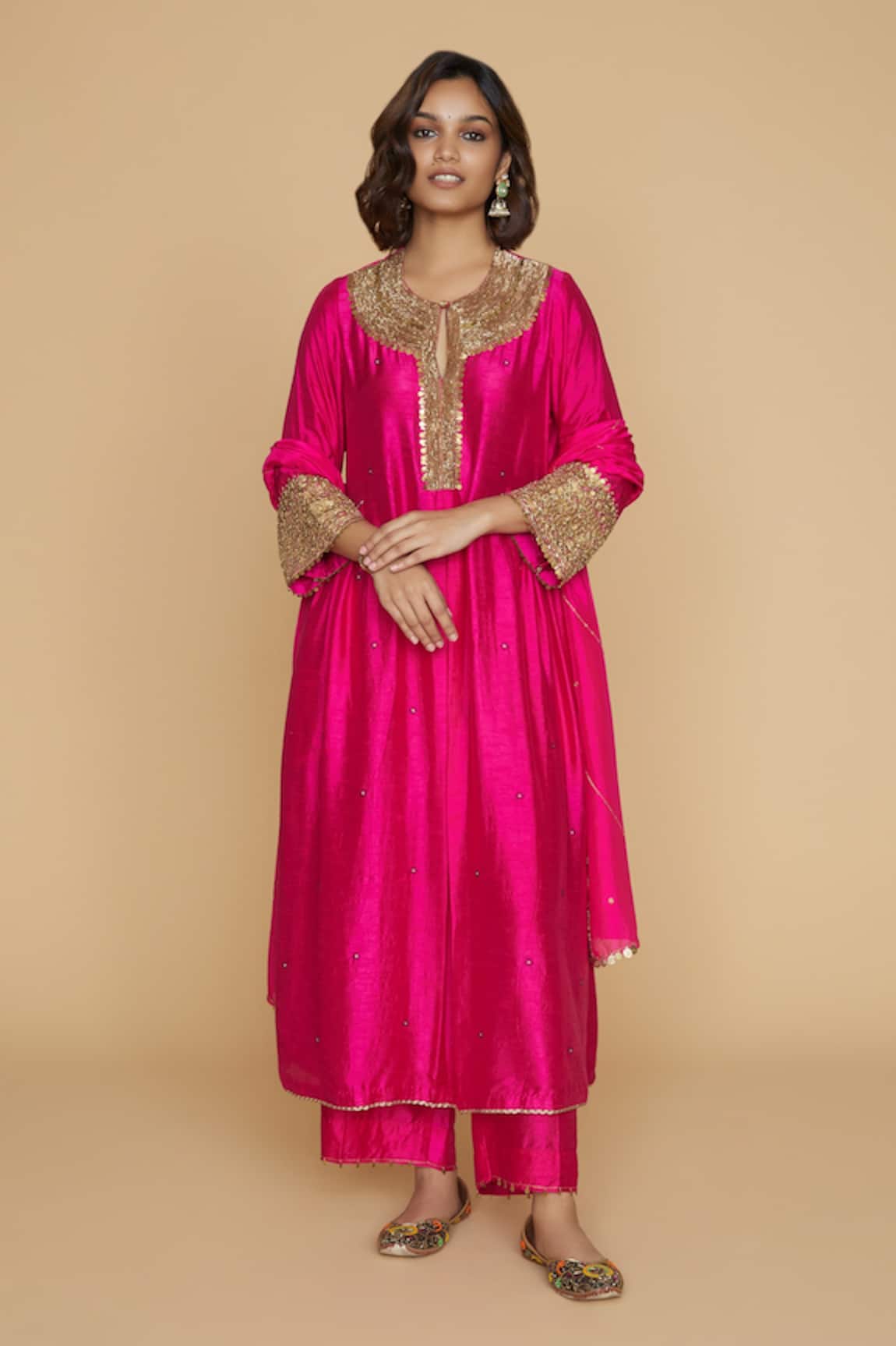 Label Niti Bothra Silk Pitta Neck And Marodi Sleeves Kurta Set