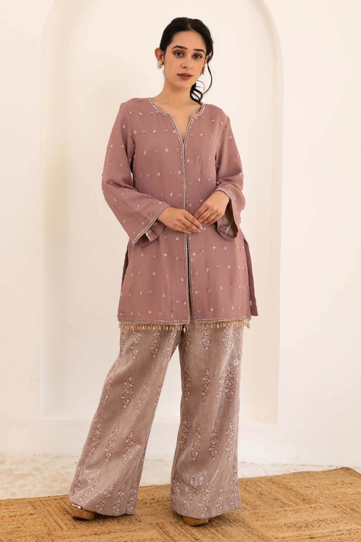 Pairaahan Organza Floral Embroidered Pant With Kurta