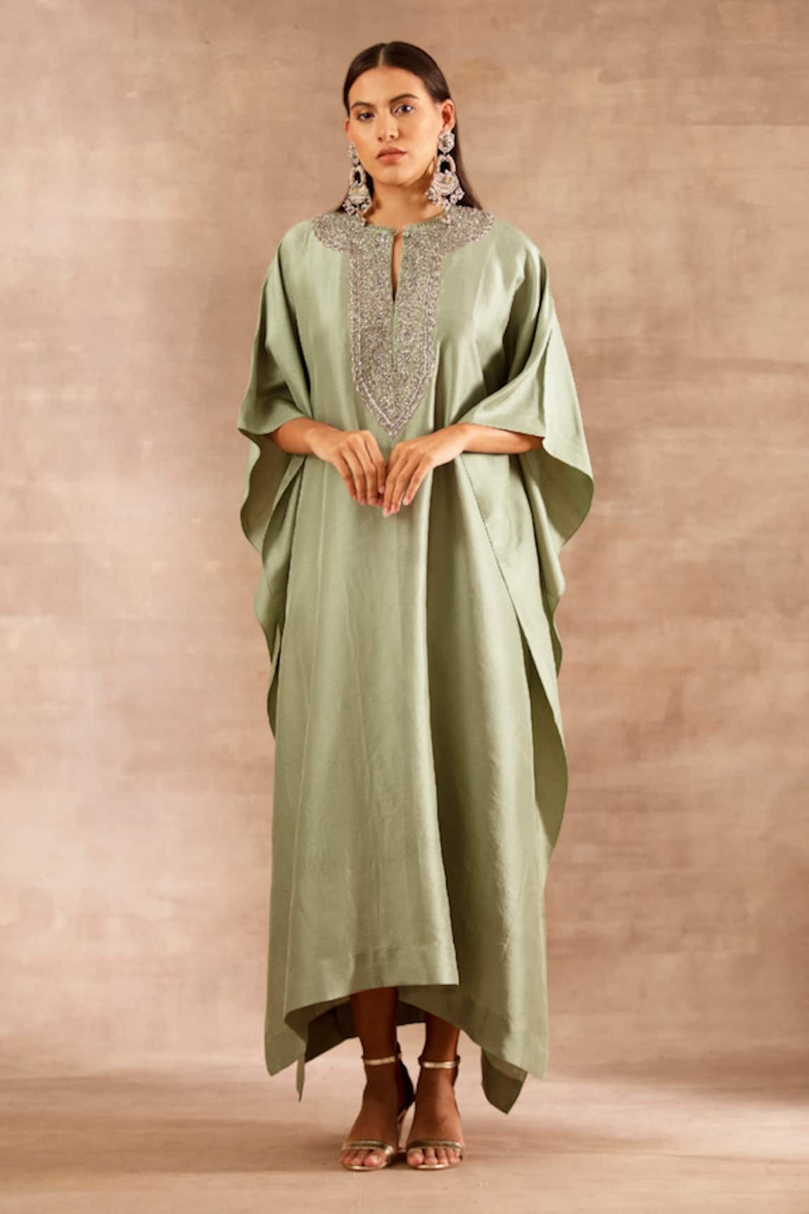 JAYANTI REDDY Neckline Embroidered Kaftan