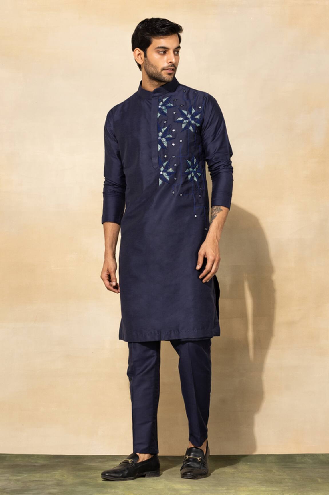 Diyarajvvir Floral Placement Embroidered Kurta Set