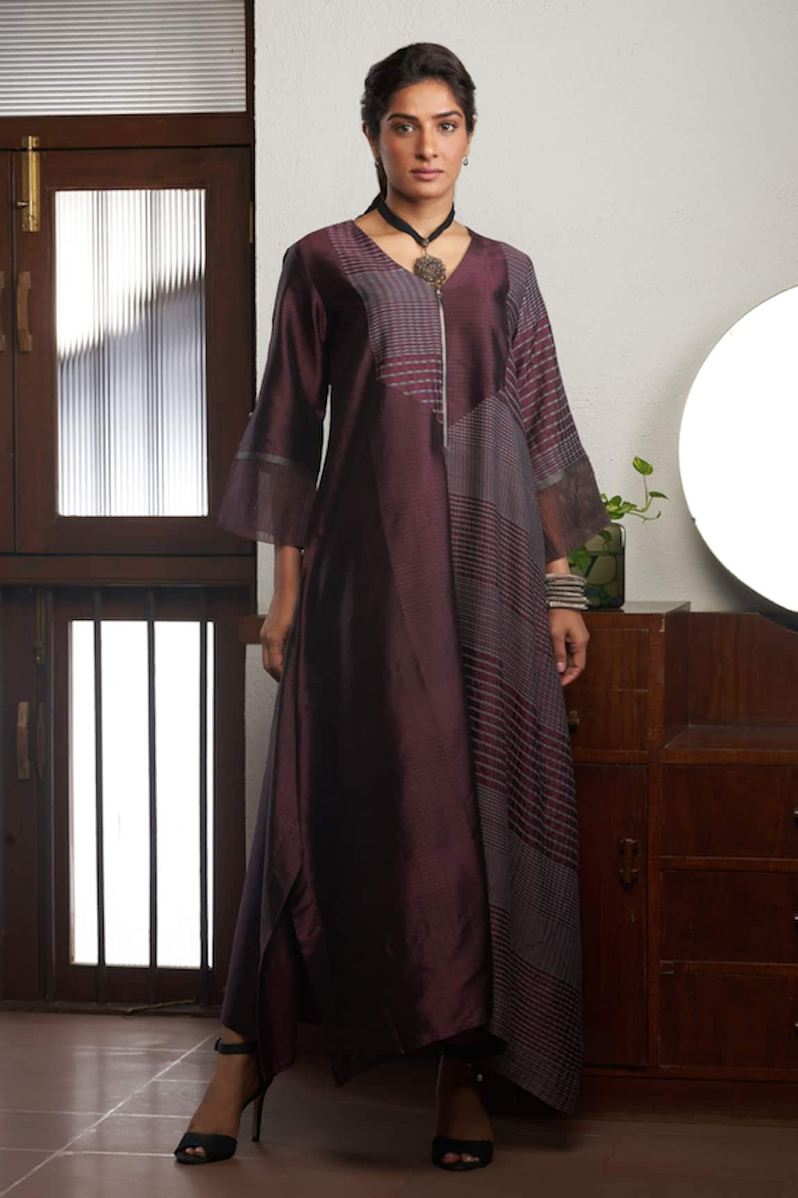 Bodhi Tree Woven Checkered Kaftan