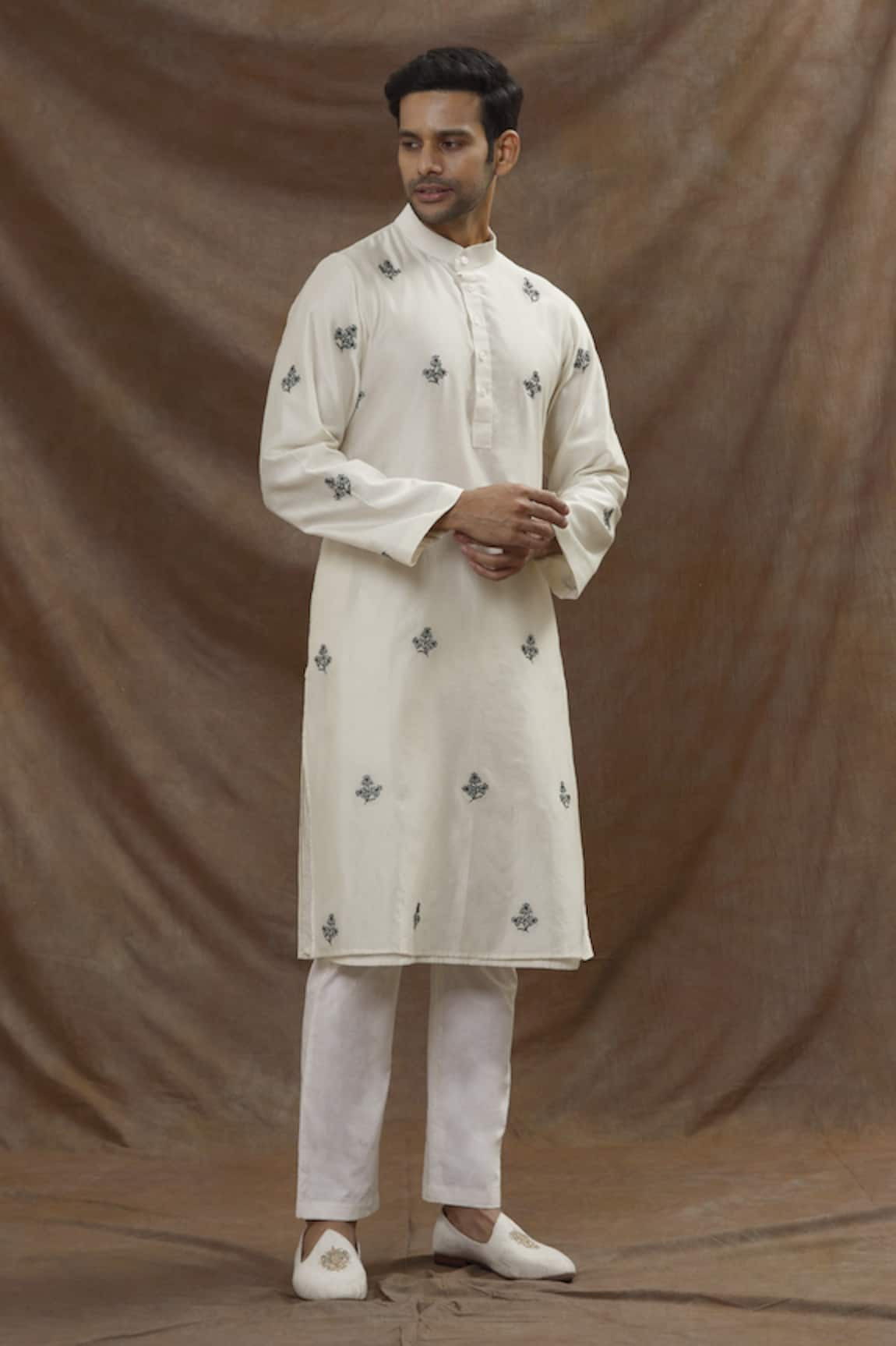 The Men's Kompany Chanderi Silk Kurta & Pant Set