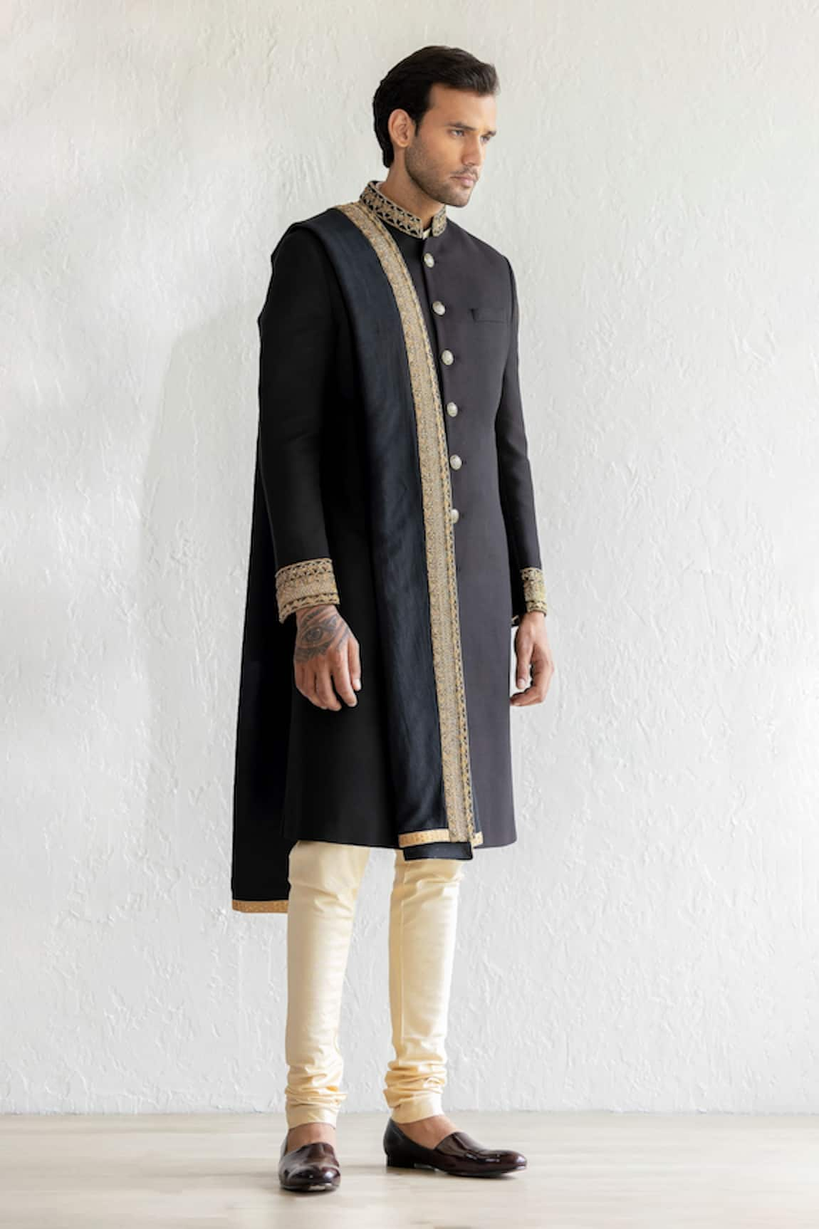 Qbik Nabi Embroidered Collar Sherwani Set