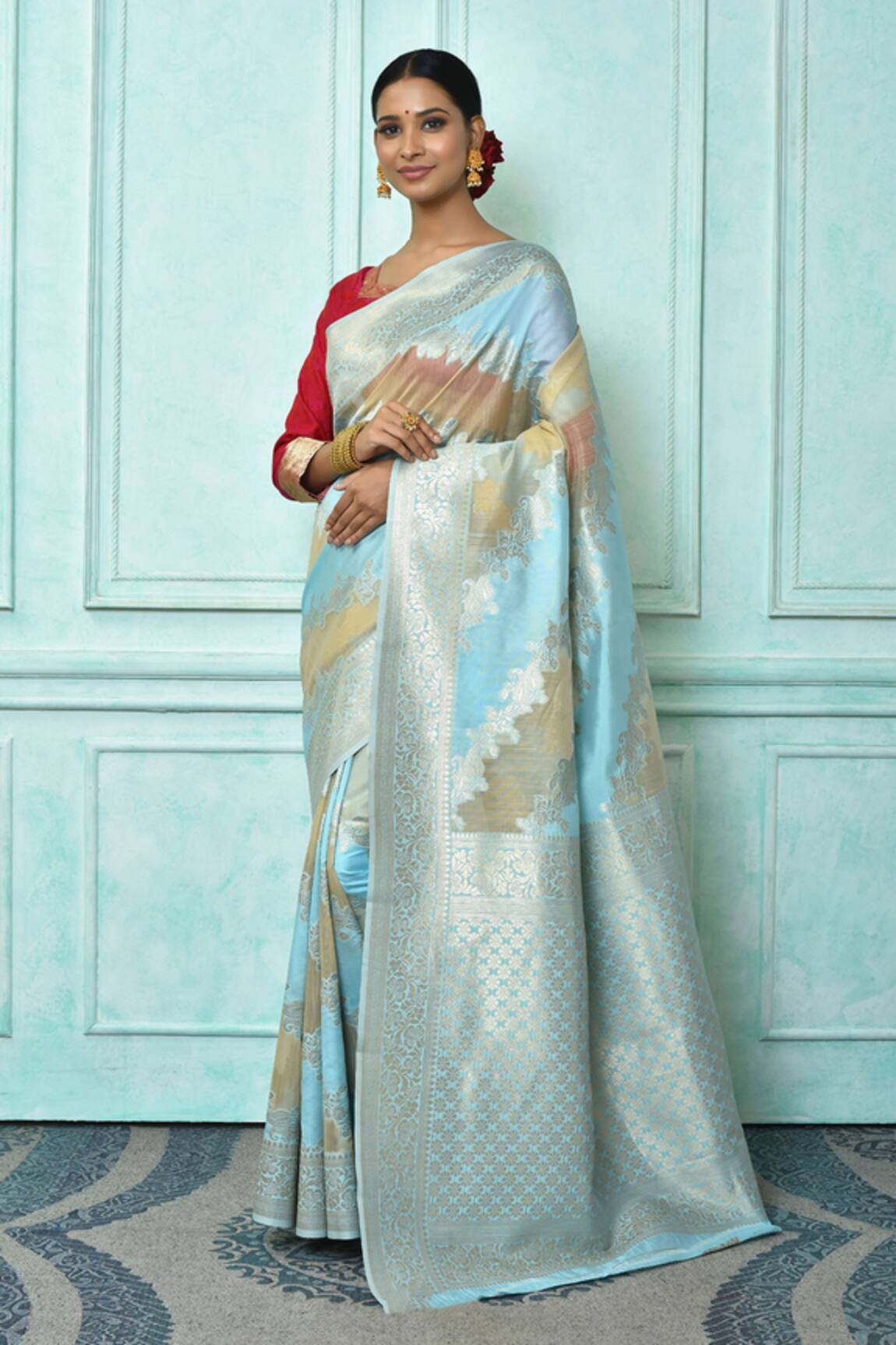 Samyukta Singhania Paisley Woven Pattern Saree With Running Blouse