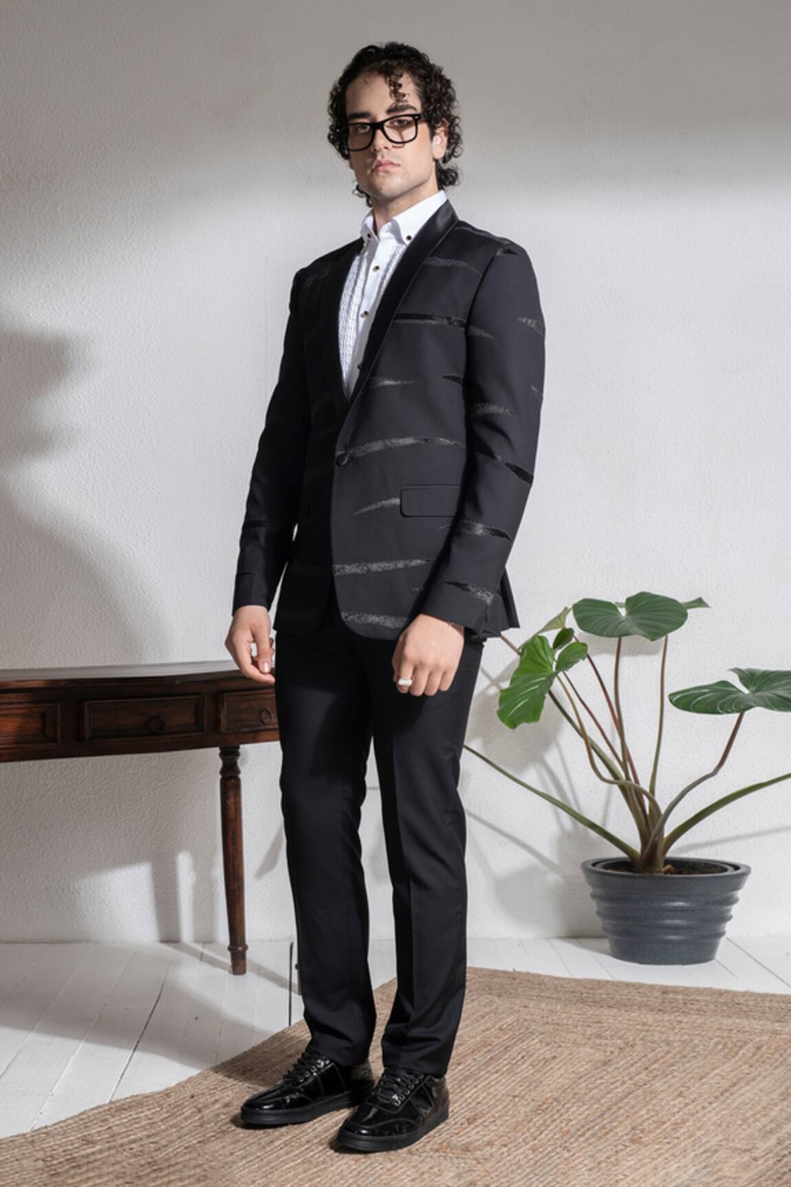 Abkasa Causeway Textured Coat & Trouser Set