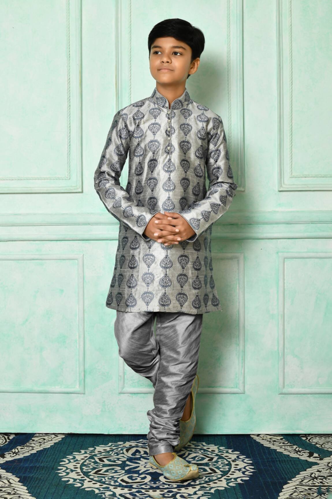 Petite Pomme Embroidered Straight Kurta 