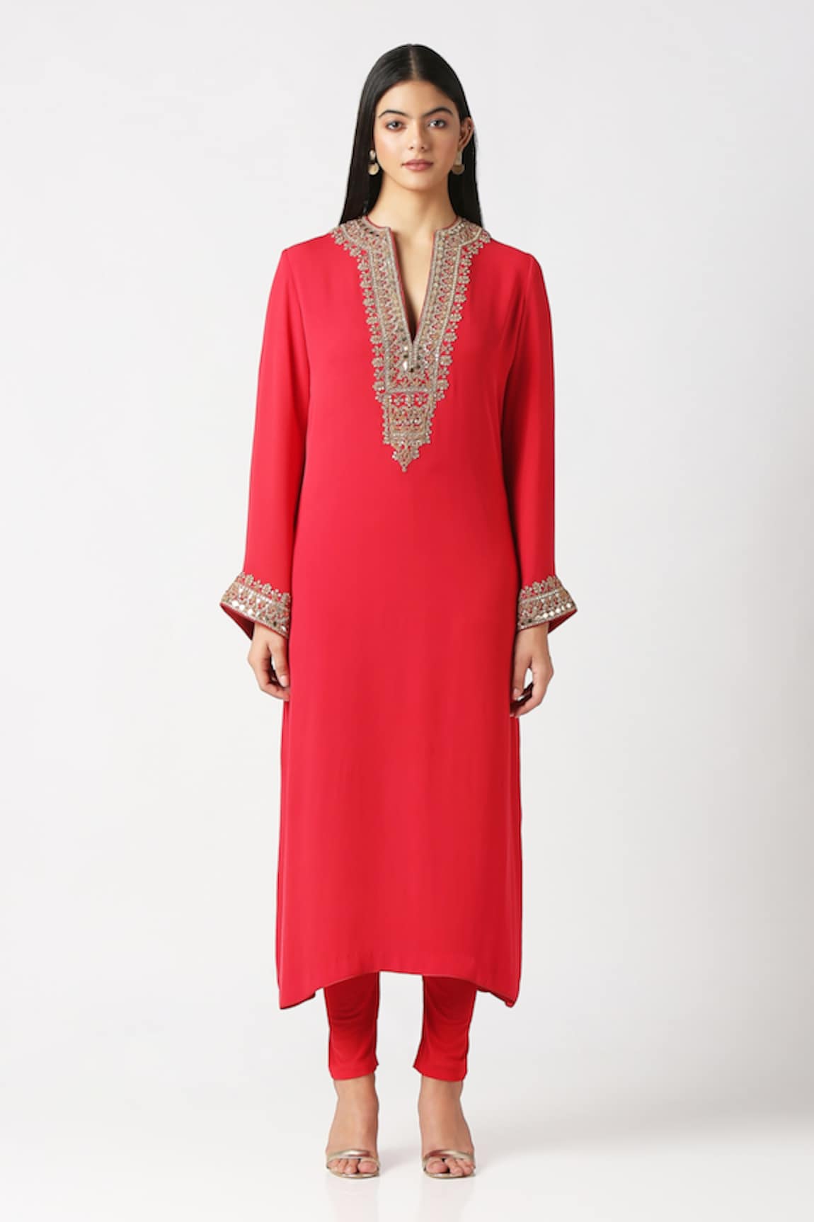 Labbada Marodi Hand Embroidered Yoke Kurta Set