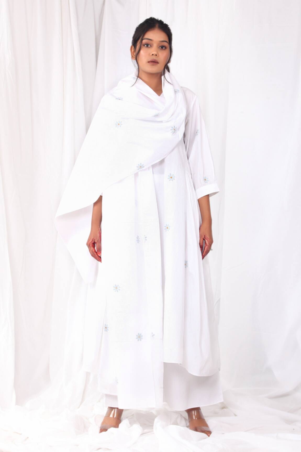 Khat Flower Embroidered Kurta Pant Set