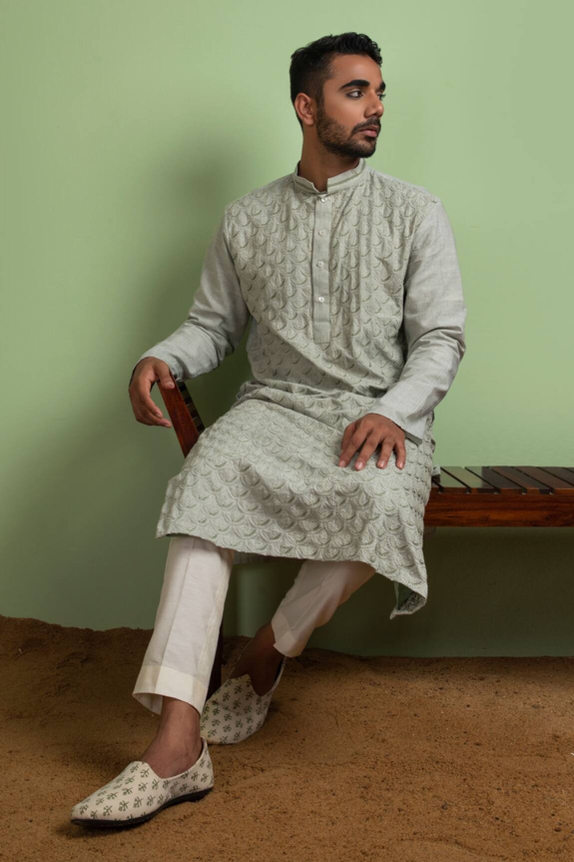 Ankita Shahabadi Amara Kantha Stitch Kurta
