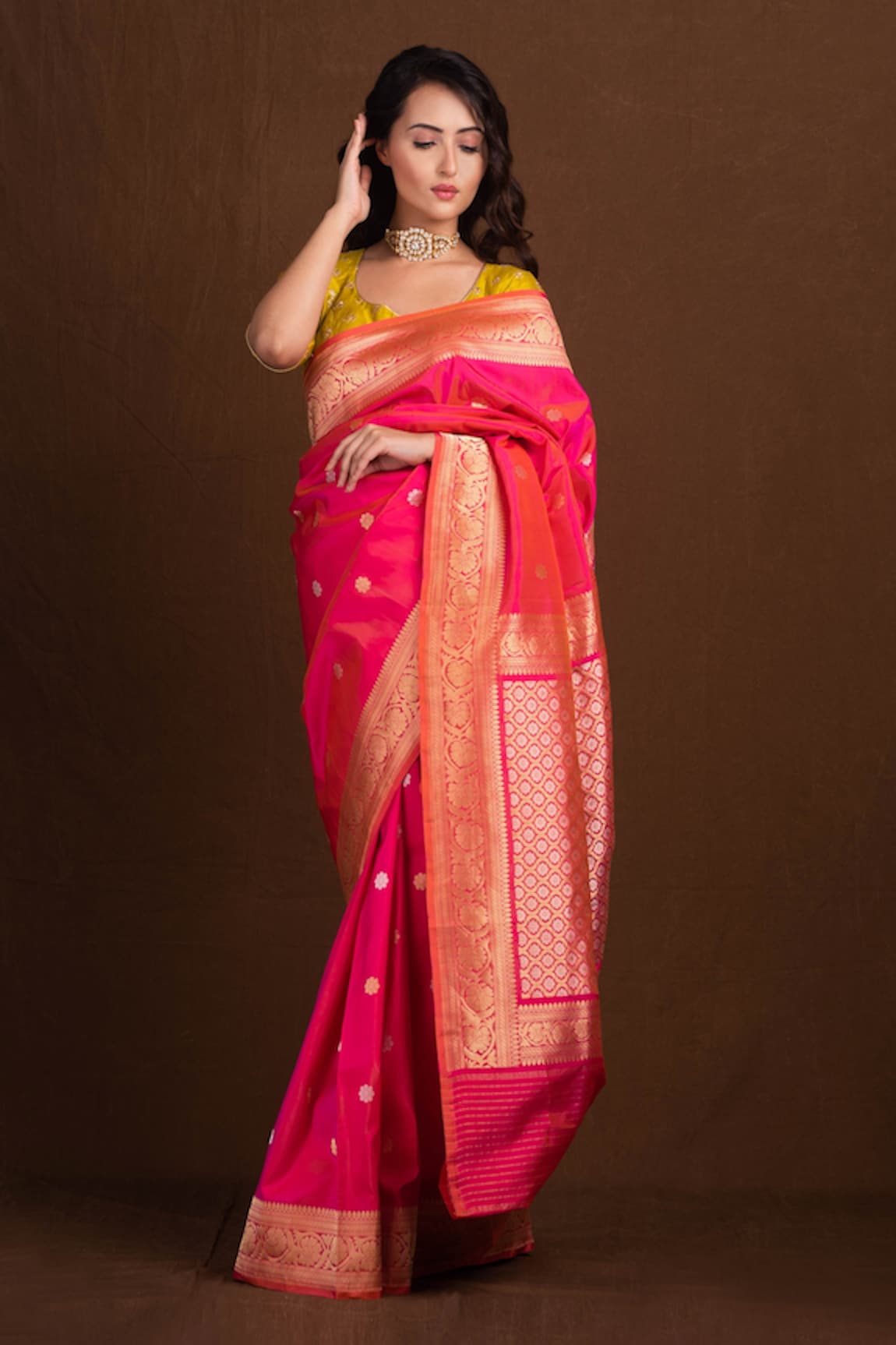 Devissha Katan Silk Handwoven Floral Pattern Saree