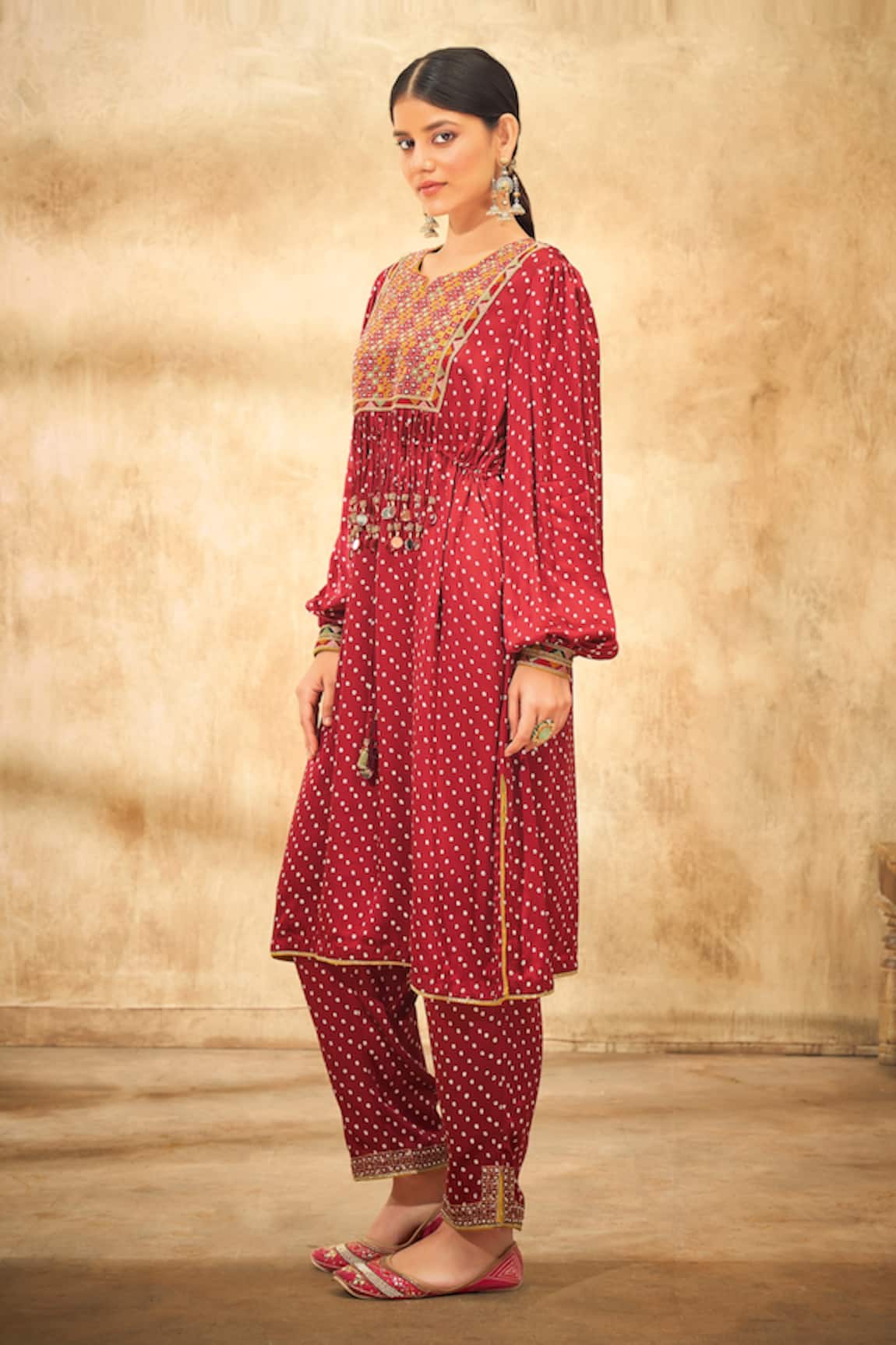 Aditi Somani Bandhani Pattern Embroidered Kurta And Pant Set 