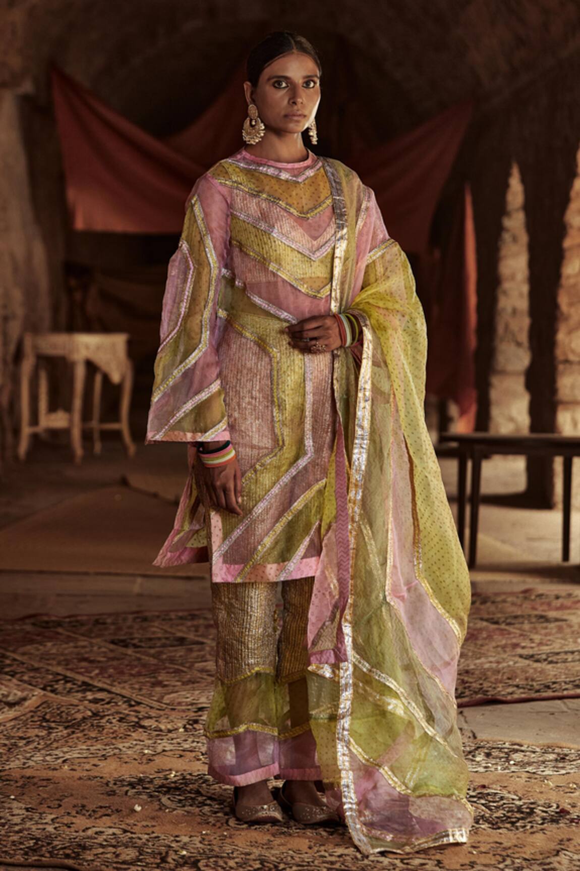 Itrh Organza Printed Kurta Set